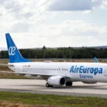 طائرة بوينغ 737 تنجو من حادثة بعد اصطدامها بطائر في إسبانيا