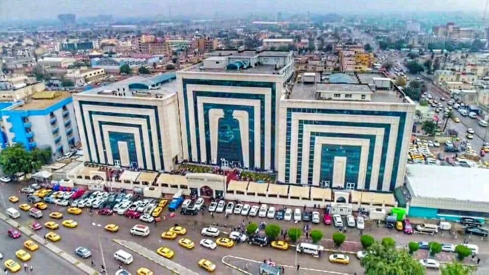 بعد رسوب «ابن قيادي».. انفجار قنبلة ومسلحون يحاصرون منزل رئيس جامعة عراقية