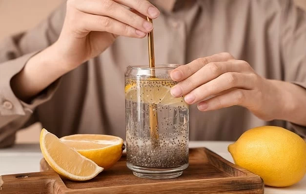 من فطور المشاهير إلى تحذيرات الأطباء.. الحقيقة الكاملة عن بذور الشيا