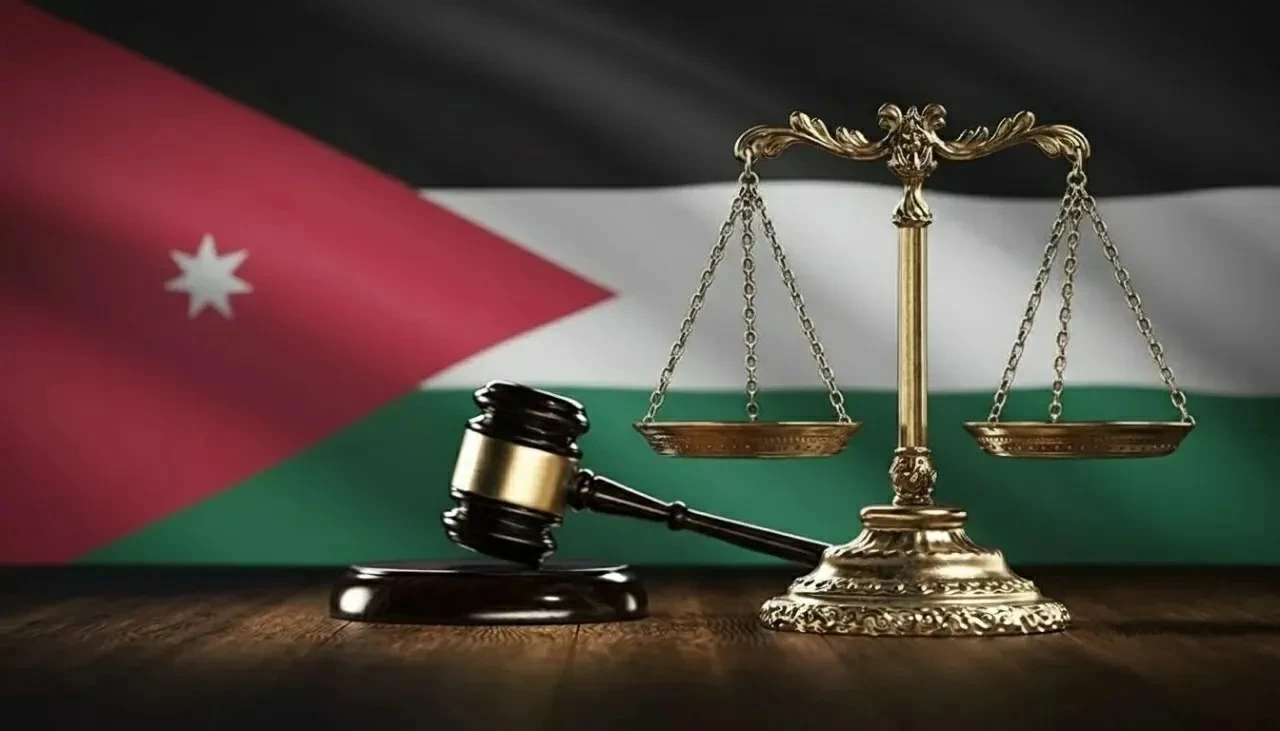 قتلوا رجلاً واحداً.. حبس 35 شخصاً من عائلة واحدة 15 عاماً