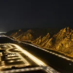 احتفالاً بالنصر.. جبال حائل تتوشح الأصفر