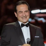 دخول محمد ثروت غرفة العمليات.. ونجله يطالب بالدعاء