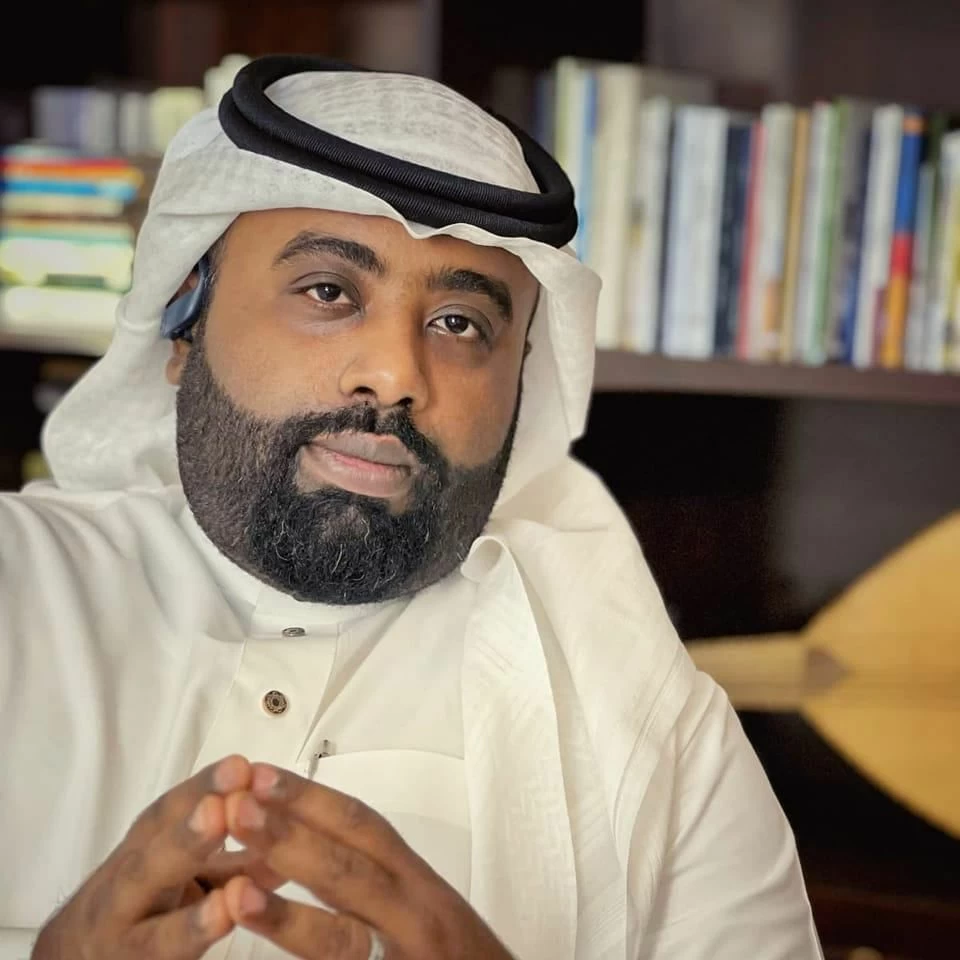 سلفية الرماد: علي بدر وعقدة المركز المتهاوي أمام جغرافيا المعنى