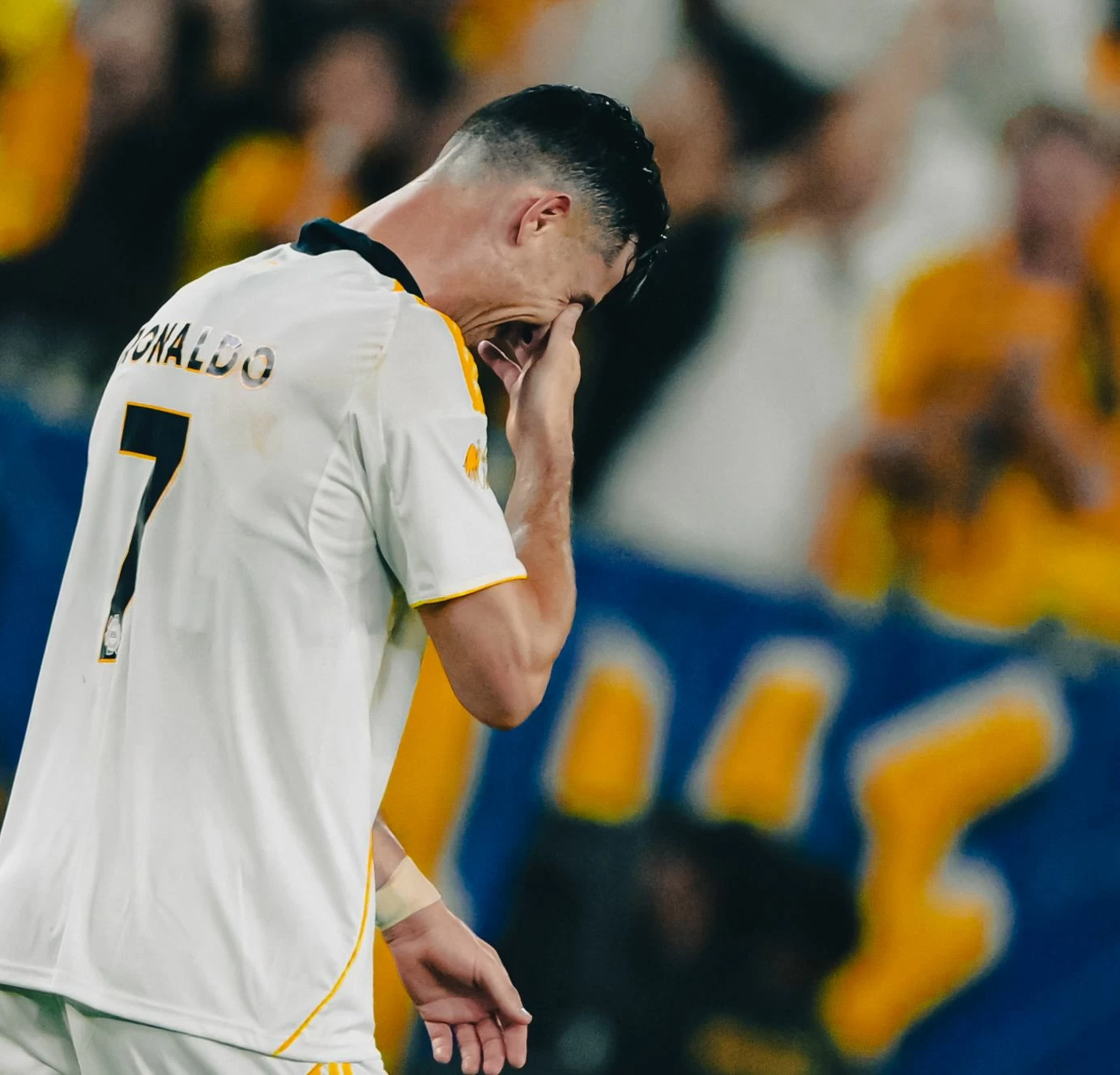 كريستيانو.. دموع الفرح في ذاكرة النصر