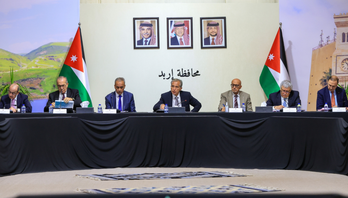 رئيس الوزراء: سير العمل في البرامج والمشاريع التي تضمَّنتها الخطَّة التنمويَّة للمحافظة يسير ضمن ما هو مخطَّط له