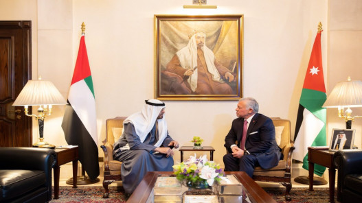 الملك يجري اتصالا هاتفيا مع رئيس دولة الإمارات ويدين تجدد الاعتداءات الإيرانية