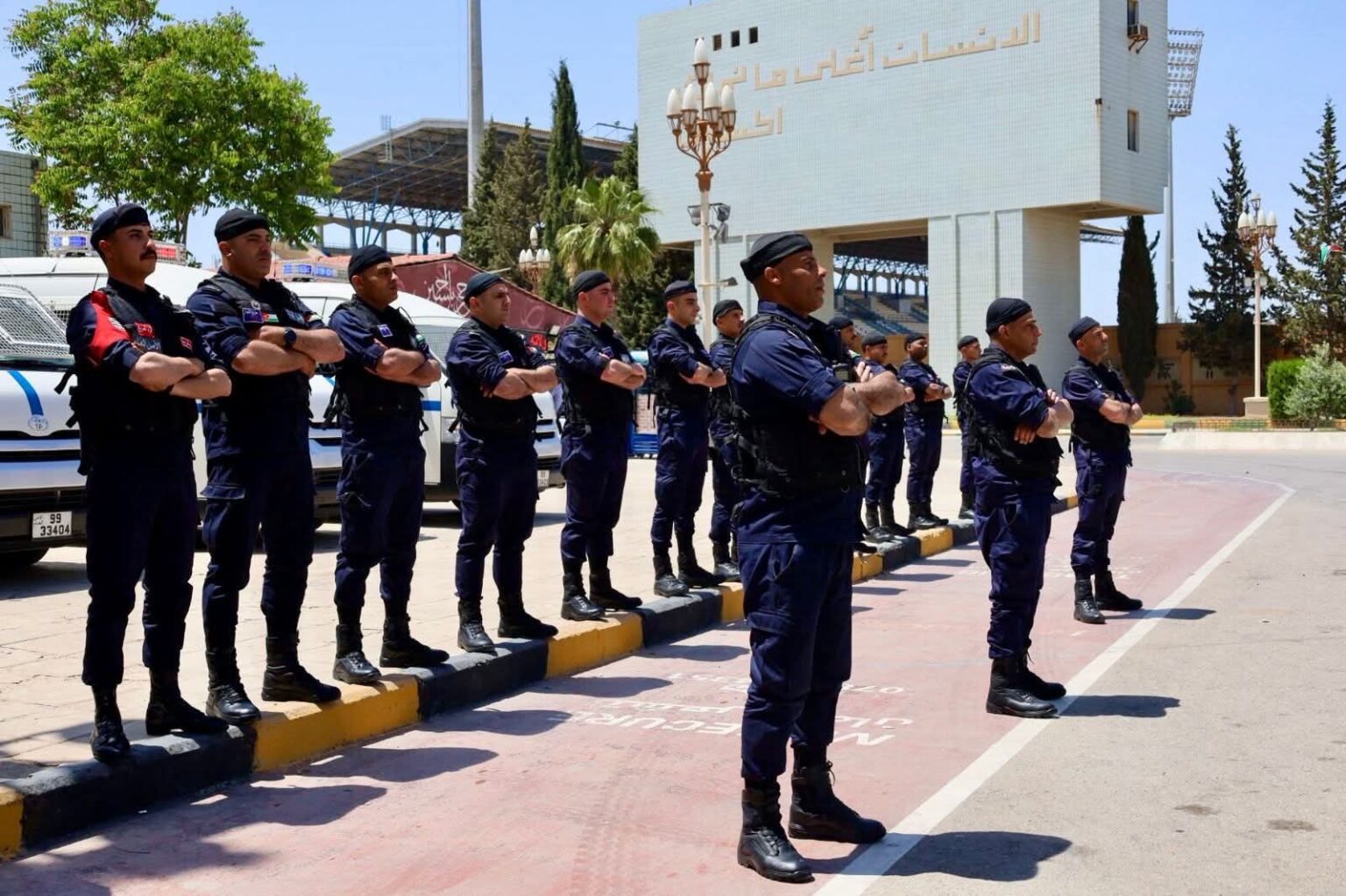 مرتبات مديرية الأمن العام يباشرون الانتشار وباعلي درجات الجاهزية لتأمين مباراة الحسين والفيصلي