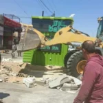 “أشغال الزرقاء” تباشر إزالة الأكشاك المخالفة على أوتوستراد الزرقاء – المفرق