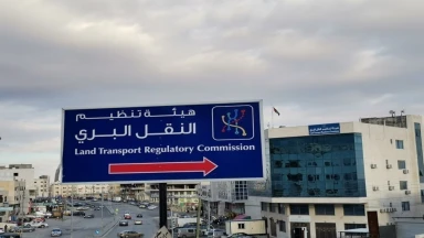 “النقل البري” توضح بخصوص أجور خدمات النقل عبر التطبيقات الذكية