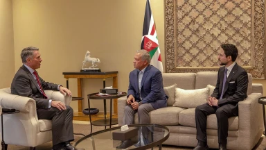 الملك يستقبل وزير الدفاع الأسترالي
