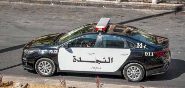 رجل ينهي حياة زوجته وموظفَين داخل مركز اجتماعي بالأردن