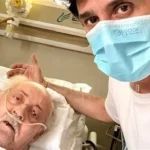 وعكة صحية تنقل عبد العزيز مخيون للمستشفى