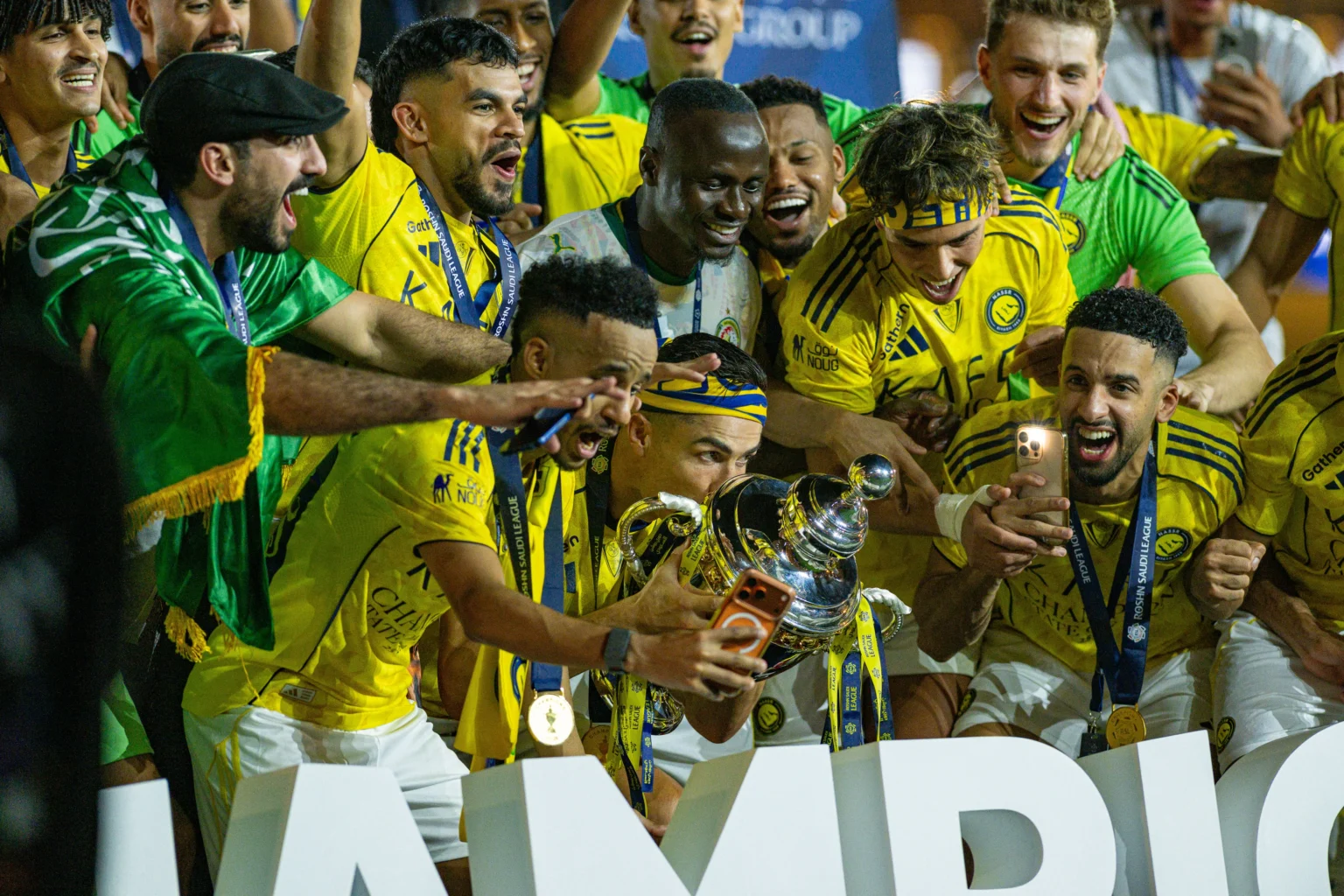اعتذر لجماهير النصر.. بن هاربورغ: أخطأت في حقكم