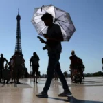 فرنسا تعلن إنذاراً أحمر غير مسبوق بسبب موجة حر خانقة