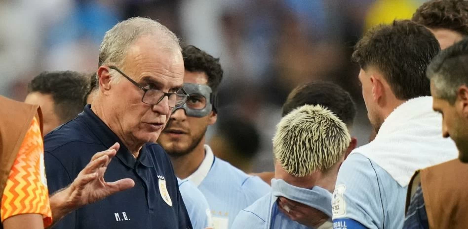 مجموعة الأخضر.. أزمة تضرب غرفة ملابس منتخب أوروغواي