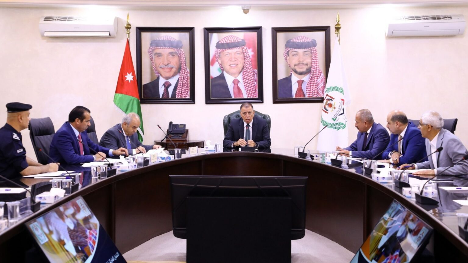 وزيرا الداخلية والتربية يبحثان الخطط الأمنية لإجراء امتحانات الثانوية العامة