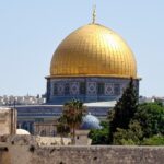 عشرات المستوطنين المتطرفين يقتحمون الأقصى واعتقال 19 فلسطينيا​ 