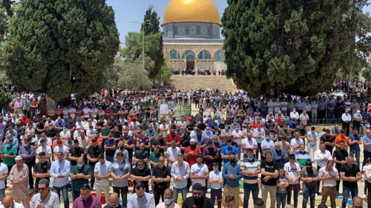 75 ألف مصلّ يؤدون صلاة الجمعة في المسجد الأقصى​ 