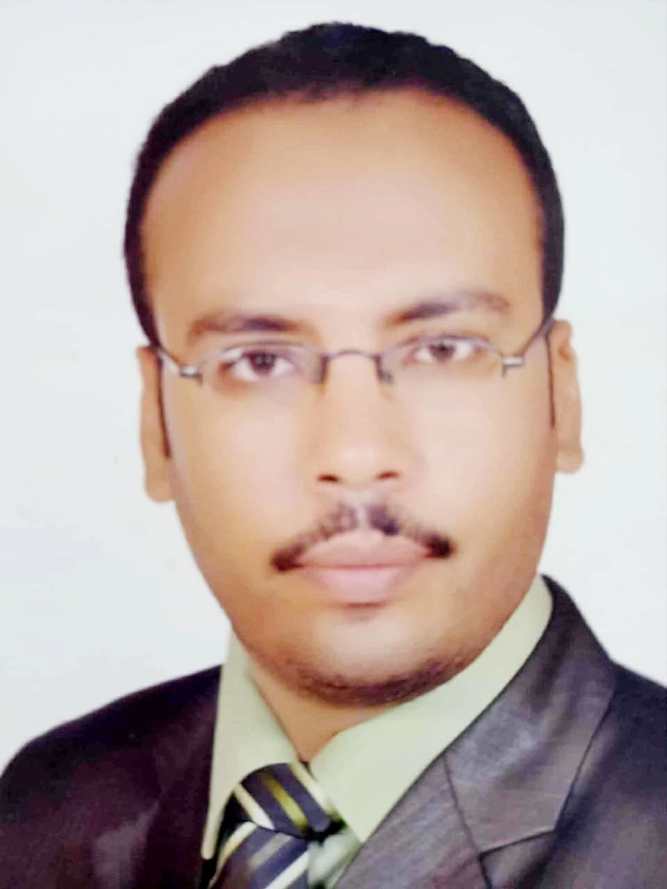 عن كوني ما يشبه عاشقاً