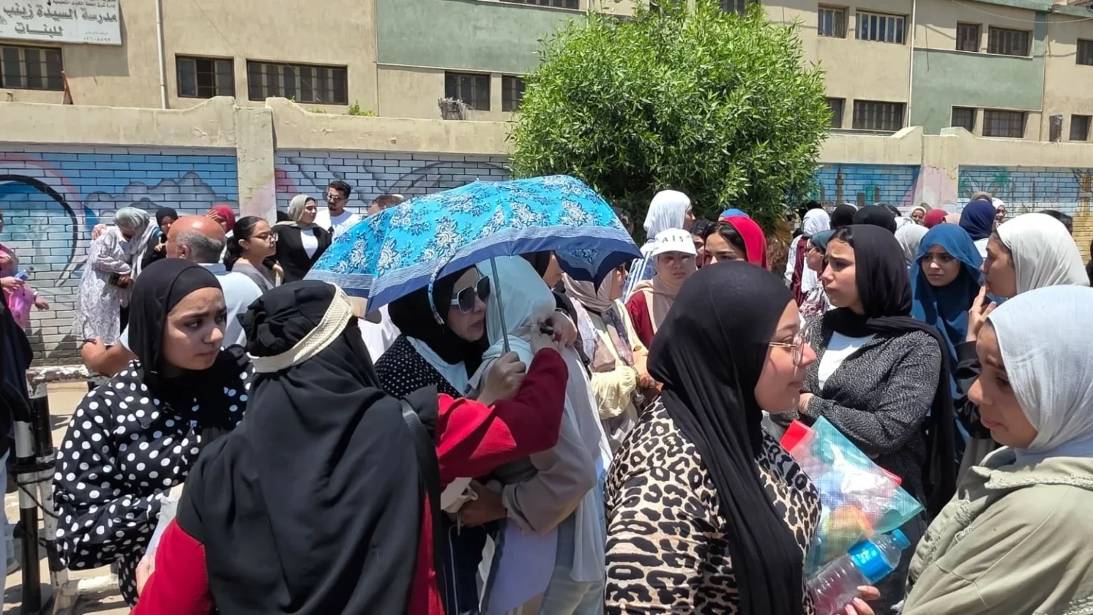 مصر.. لصعوبة «كيمياء الثانوية العامة».. طالبة تُنهي حياتها وإغماءات داخل اللجان
