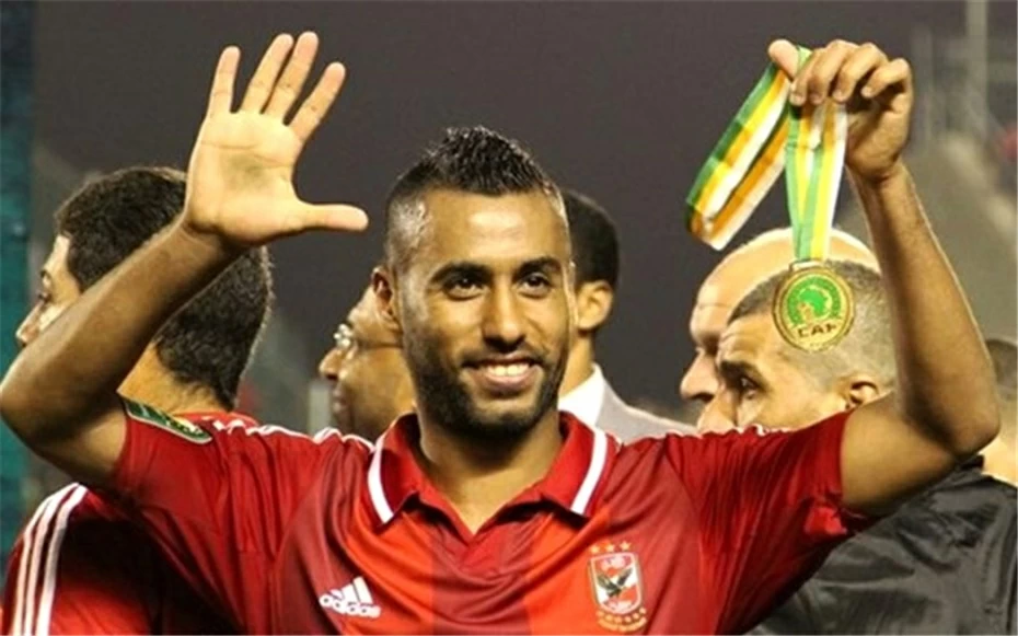لاعب دولي عربي يتهم طليقته بالاستيلاء على كؤوسه وميدالياته