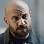 بعد غياب 13عاماً.. «فرصة سعيدة» يعيد أحمد مكي إلى السينما