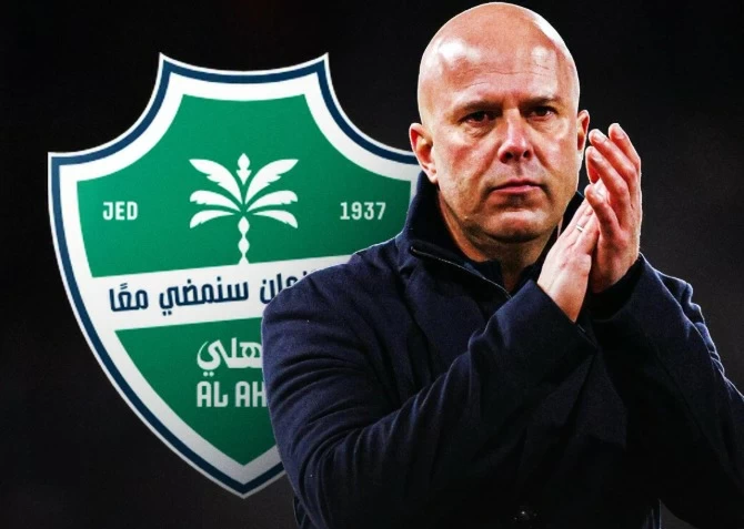 هل يُدرب سلوت الأهلي؟.. رومانو يوضح