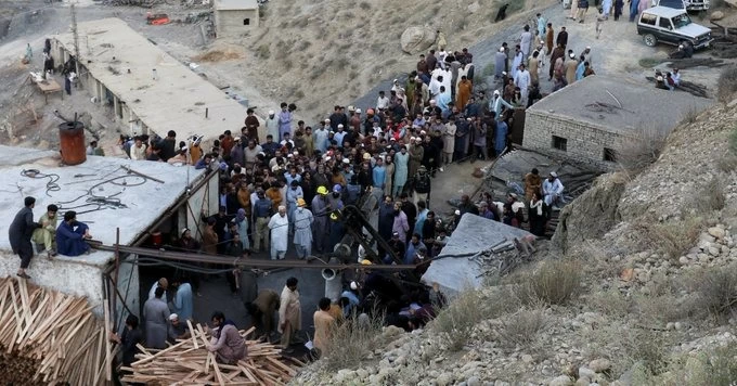 كارثة في أعماق الأرض.. 34 قتيلاً بانفجار منجم فحم بباكستان