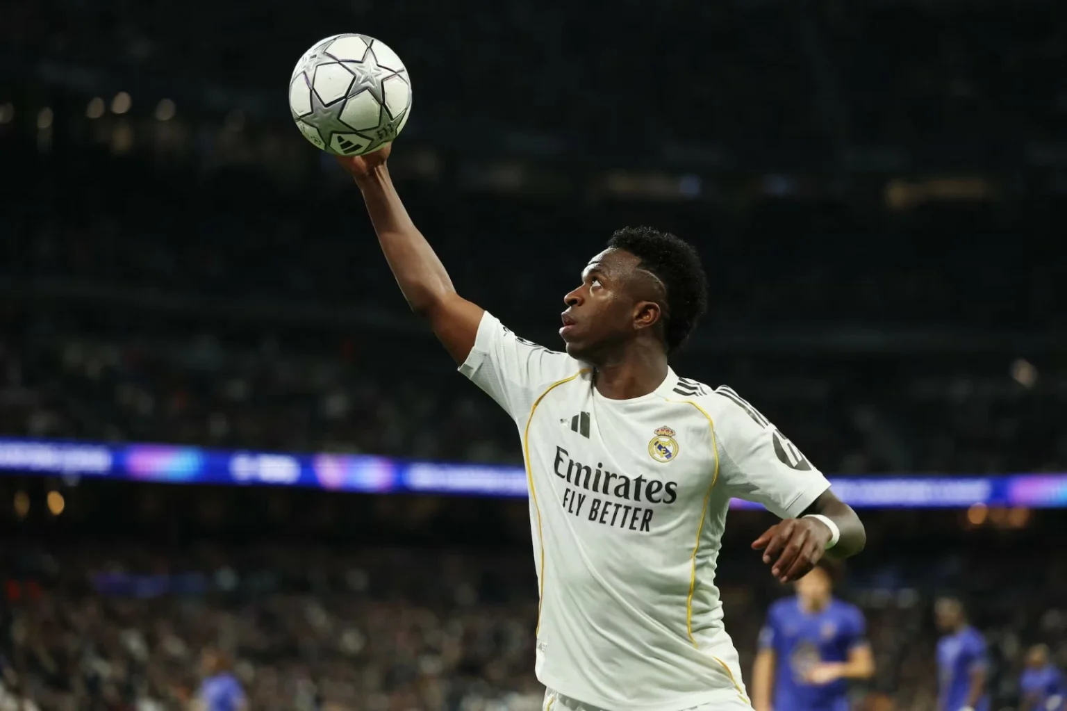التجديد أو الرحيل.. ريال مدريد يقدم عرضه الأخير لفينيسيوس