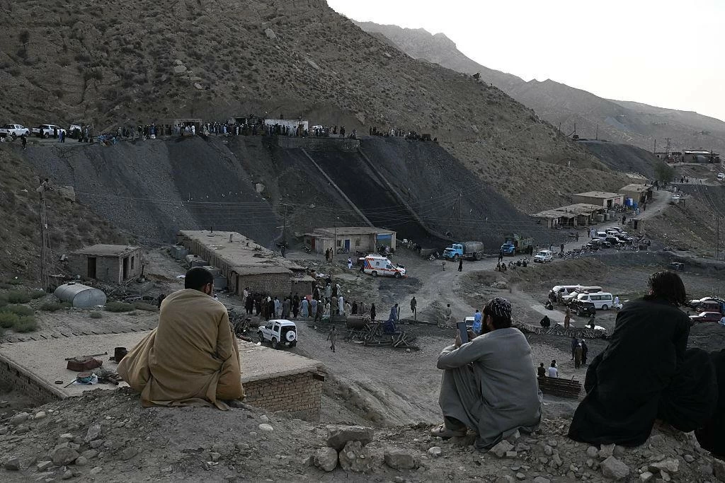 انهيار منجم فحم يودي بحياة 34 عاملاً في باكستان