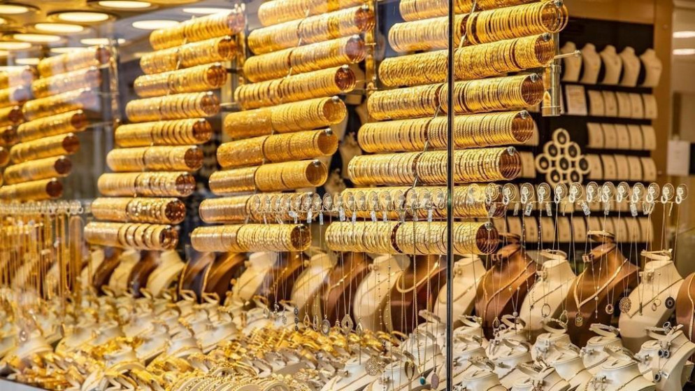 82.8 ديناراً سعر الذهب عيار 21 بالسوق المحلية