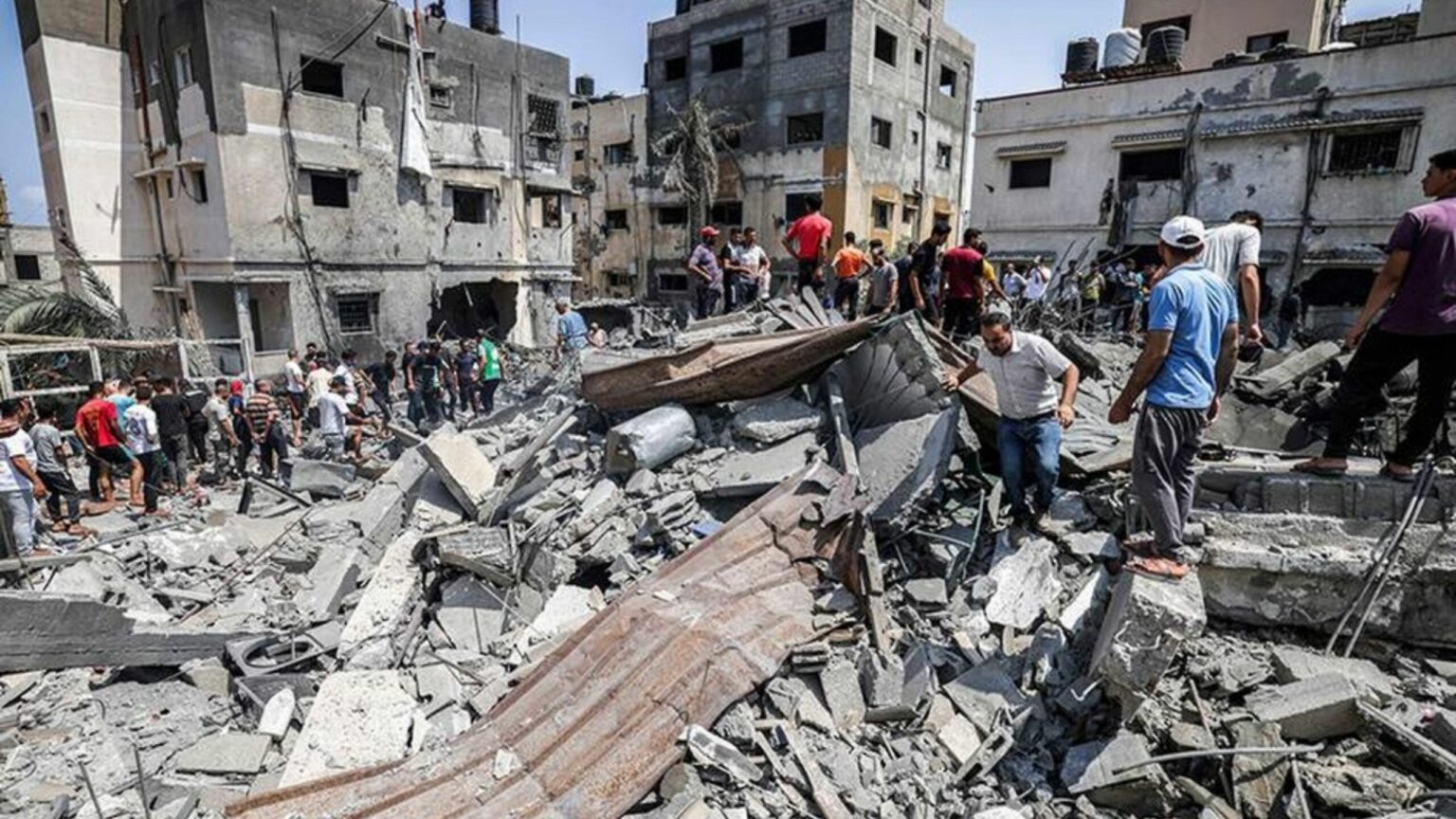 استشهاد طفل وإصابة آخر جراء استهداف مسيرة للاحتلال شرق غزة​ 