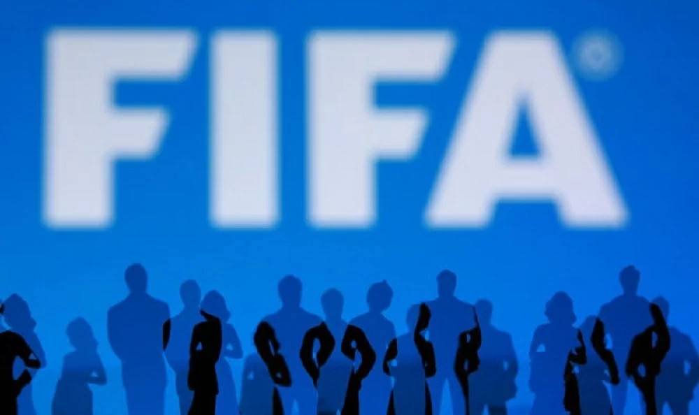 زلزال في أروقة «فيفا»: مشروع الـ20 ملياراً ينهار ومستقبل إنفانتينو في مهب الريح
