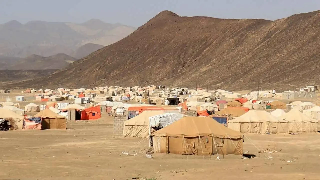 اليمن.. رجل يلقي قنبلة داخل ملجأ أسرة زوجته