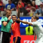 يويفا يغيّر القواعد.. الإيقاف بسبب الإنذارات يبدأ من 4 بطاقات
