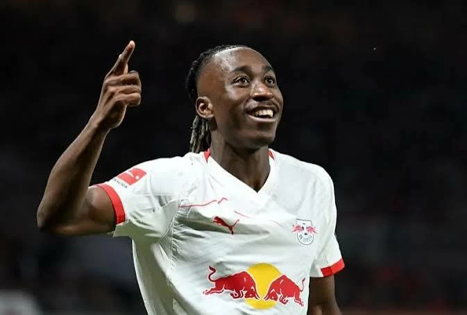 الأغلى في تاريخه.. ريال مدريد يعلن ضم ديوماندي