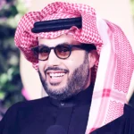 كيف يتحوّل اسم المسؤول إلى أصلٍ من أصول المشروع؟.. قراءة في تجربة تركي آل الشيخ واقتصاد الانتباه