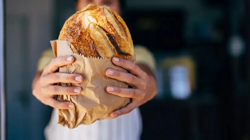 كيف أنقذت «خبازة» زبائنها من موت محقق؟