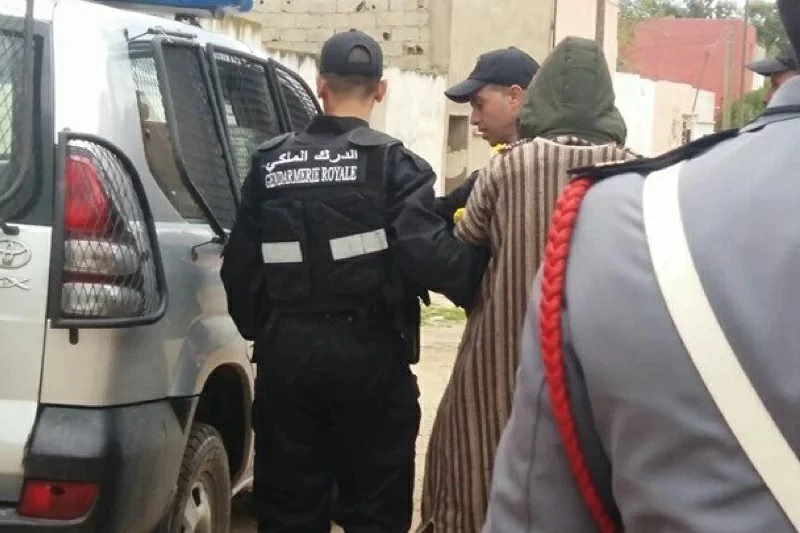 المغرب.. شاب ينهي حياة والده وجدته بسلاح أبيض!