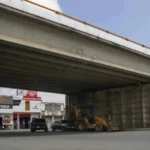 حولت البلدة إلى «مدينة أشباح».. ما قصة الجثث المعلقة على الجسر؟
