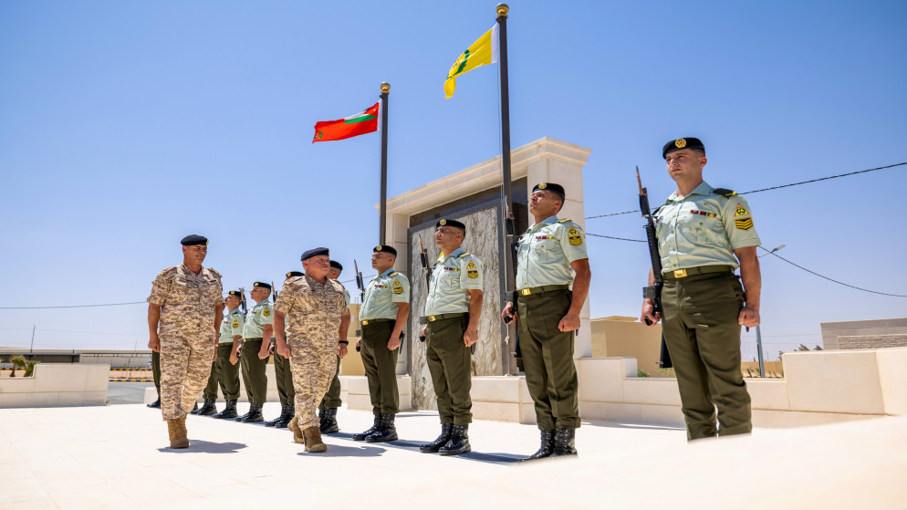 الملك يؤكد ثقته بكفاءة نشامى الجيش العربي للتعامل مع مختلف التحديات