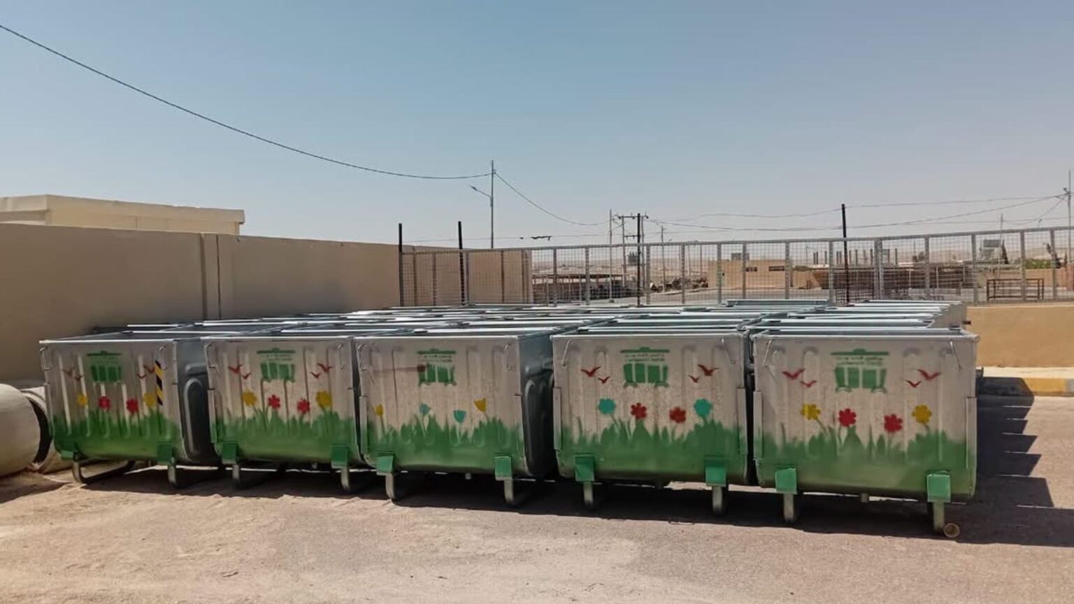 وزارة البيئة توزع 435 حاوية معدنية في معان والعقبة وسلطة إقليم البترا