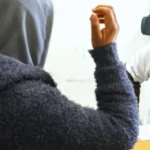 المريض خنقه حتى الإغماء.. كيف نجا ممرض عربي من الموت؟