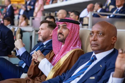 قبل موقعة صن داونز.. وزير الرياضة يدعم الأهلي
