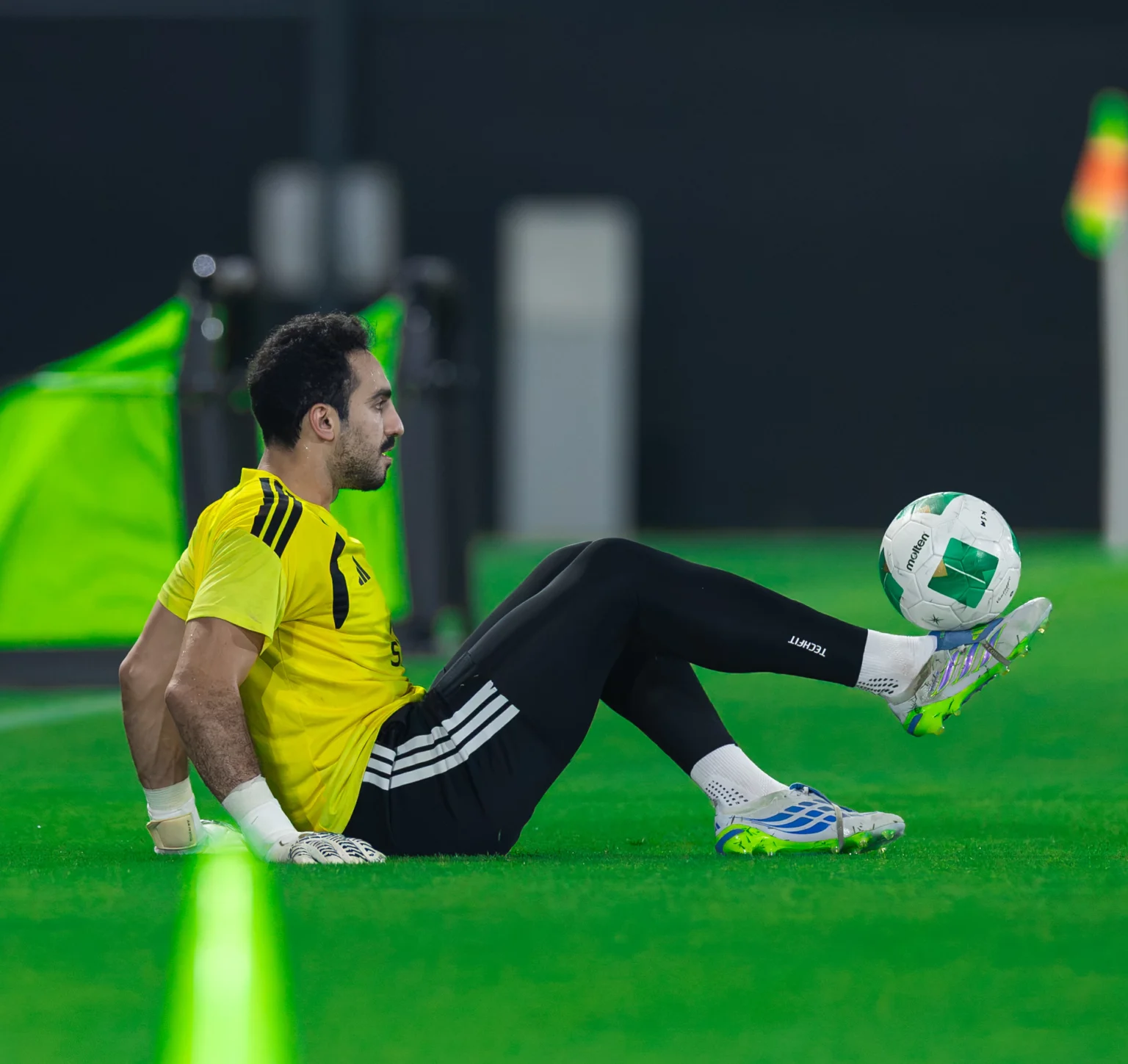 دونيس يكثف العمل التكتيكي استعداداً لكأس الخليج