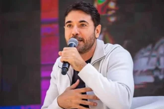 حصد 3 جوائز.. ما سر رسالة أحمد عز المؤثرة؟