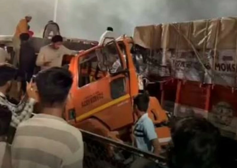 الهند: تصادم متسلسل بين 5 شاحنات يقتل شخصاً ويصيب 6