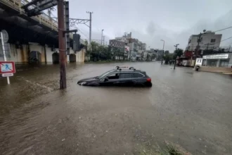 إعصار «دوجوان» يعطل اليابان.. 275 رحلة ملغاة وآلاف الأسر بلا كهرباء