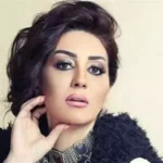 تحكي فرحة التكريم.. وفاء عامر تخطف القلوب بدموعها على خشبة قرطاج