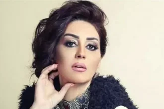 تحكي فرحة التكريم.. وفاء عامر تخطف القلوب بدموعها على خشبة قرطاج